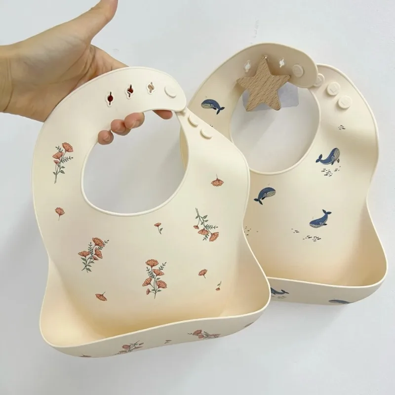 Śliczny Śliniak do Karmienia,  – Silicone Baby Bibs recenzja i cena