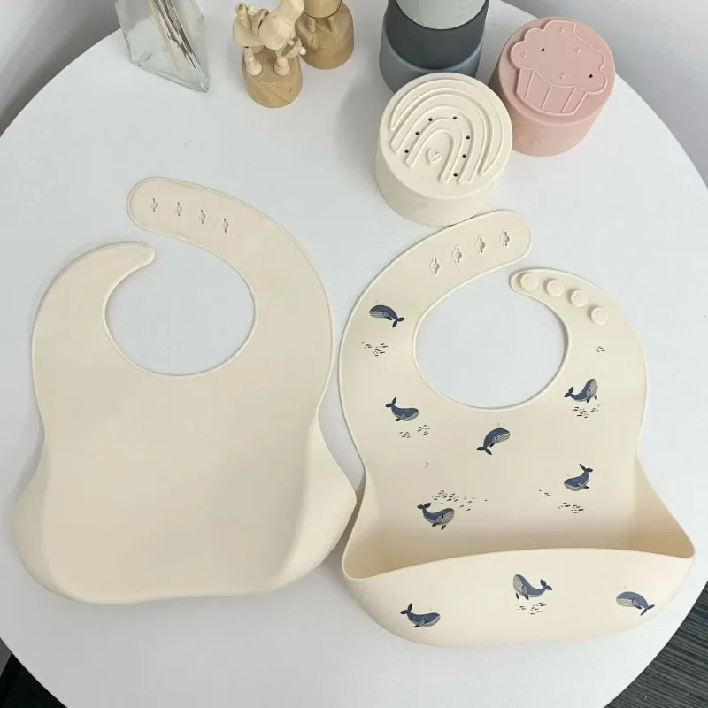 Śliczny Śliniak do Karmienia,  – Silicone Baby Bibs recenzja i cena