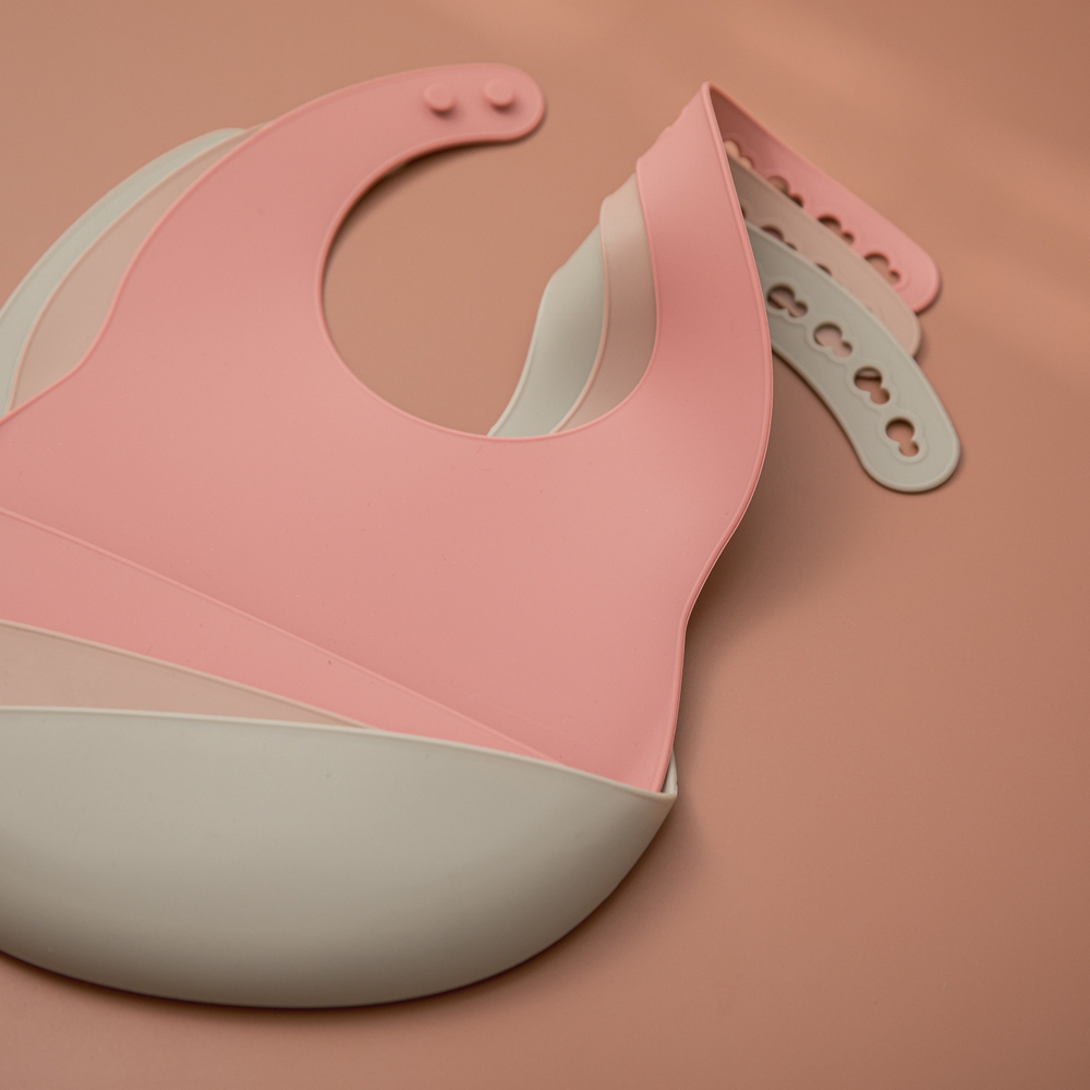 Śliniaki dla niemowląt na posi – Silicone Baby Bibs recenzja i cena